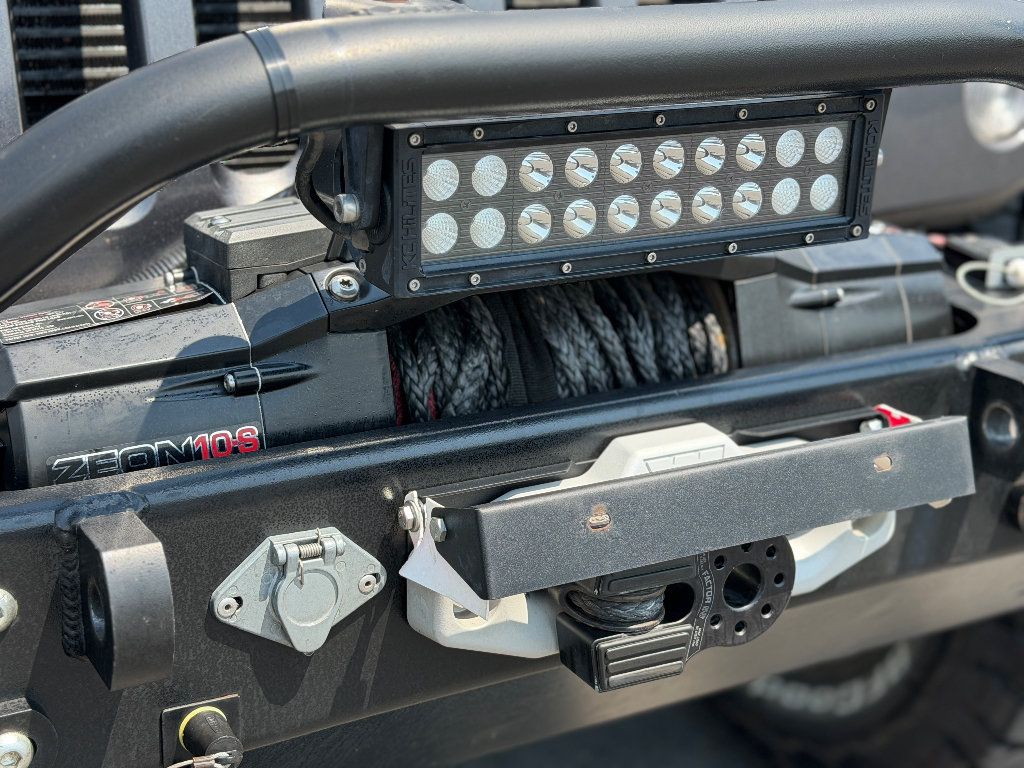 Used 2017 Jeep Wrangler Unlimited Rubicon AWD/4WD image 18
