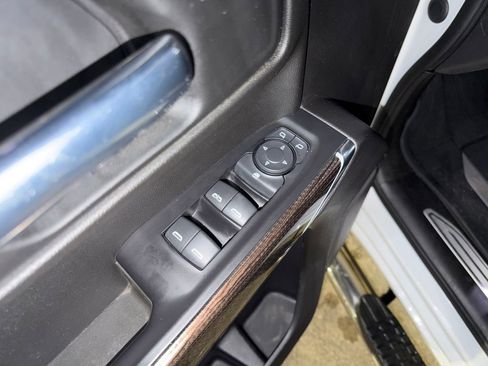 Used 2021 Chevrolet Silverado 1500 LT w/ Z71 Off-Road Package image 12