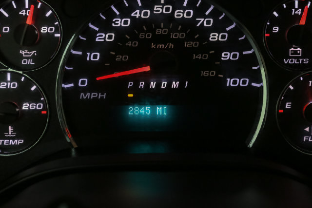 Used 2025 Chevrolet Express 2500 w/ Driver Convenience Package RWD image 25