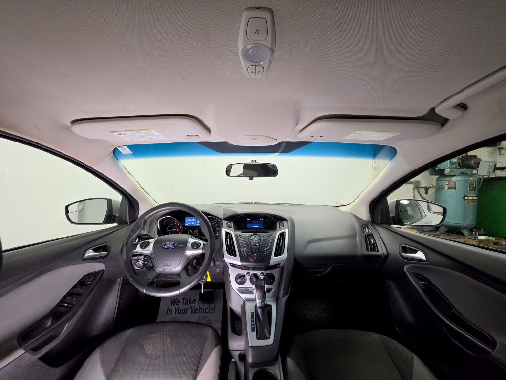 Used 2014 Ford Focus SE w/ Interior Protection Package FWD image 9
