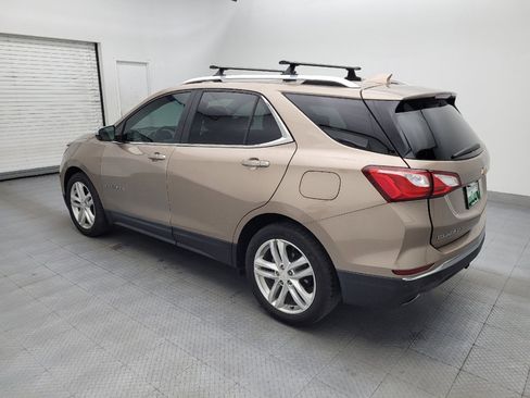 Used 2018 Chevrolet Equinox Premier FWD image 3