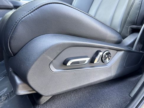 Used 2023 Acura MDX SH-AWD image 15