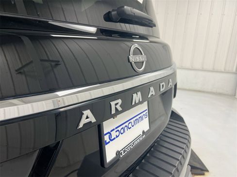 Used 2024 Nissan Armada SL w/ Captain's Chairs Package image 27