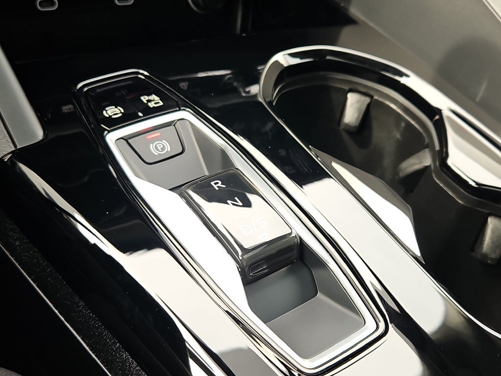 Certified 2025 Audi Q5 Premium AWD/4WD image 32