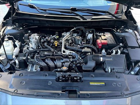 Used 2024 Nissan Altima 2.5 SV w/ SV Premium Package AWD/4WD image 31