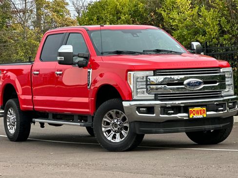 Used 2018 Ford F250 Lariat w/ Lariat Ultimate Package image 2