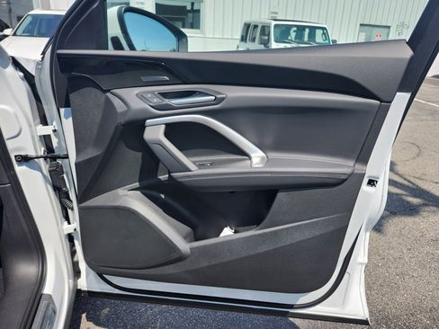 New 2025 Audi Q5 Premium Plus image 22