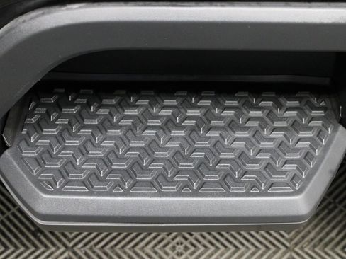 Used 2024 GMC Sierra 2500 AT4 image 38