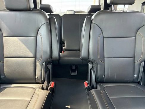 Used 2019 Chevrolet Traverse LT FWD image 23