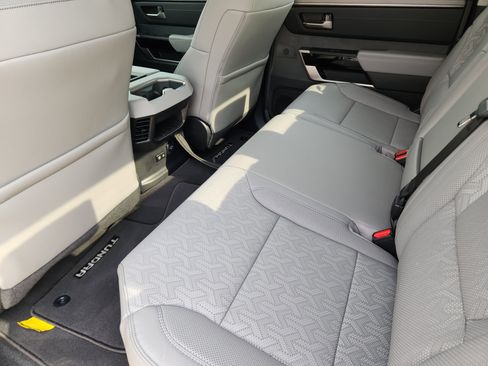 Used 2024 Toyota Tundra Limited image 28