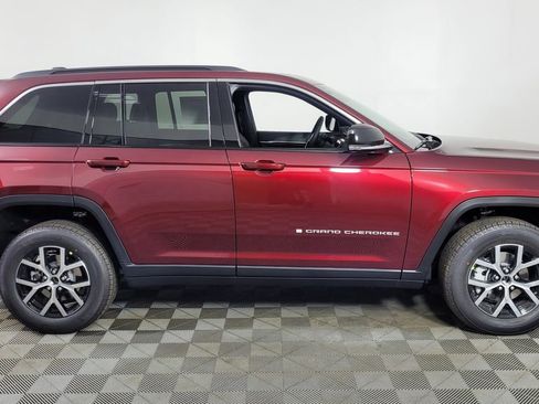 New 2025 Jeep Grand Cherokee Limited image 9