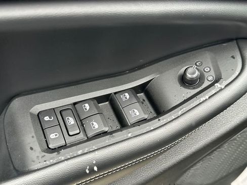 Used 2023 Jeep Grand Cherokee Altitude image 27