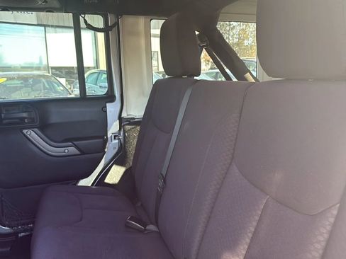 Used 2014 Jeep Wrangler Unlimited Sport w/ Quick Order Package 24S image 20
