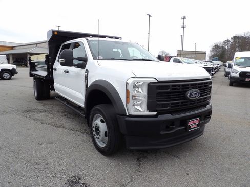 Used 2024 Ford F550 image 23