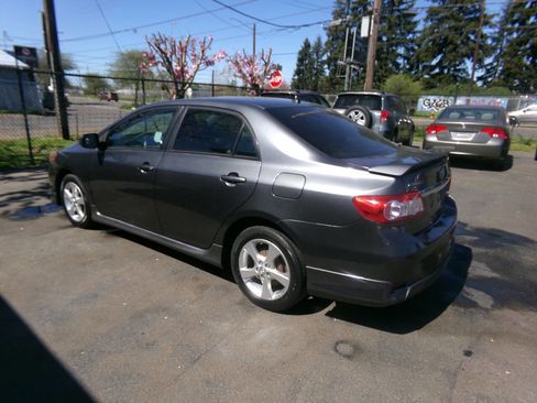 Used 2011 Toyota Corolla S image 7