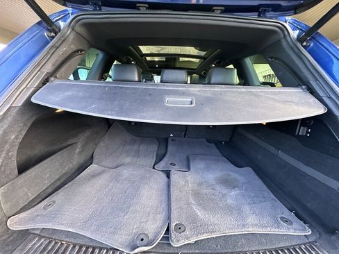 Used 2017 Volkswagen Touareg Wolfsburg Edition image 14