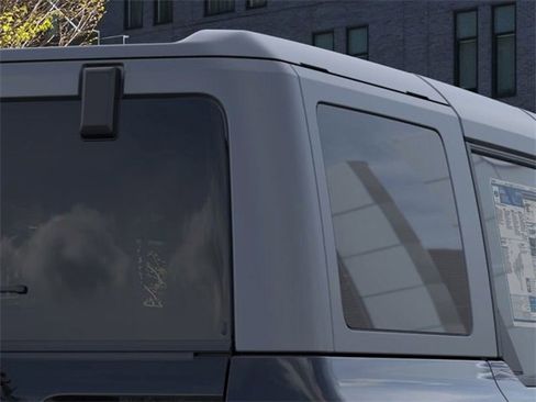 New 2025 Ford Bronco Badlands image 25