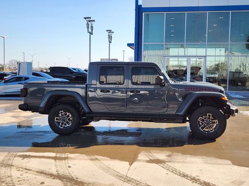 New 2026 Jeep Gladiator Mojave image 7