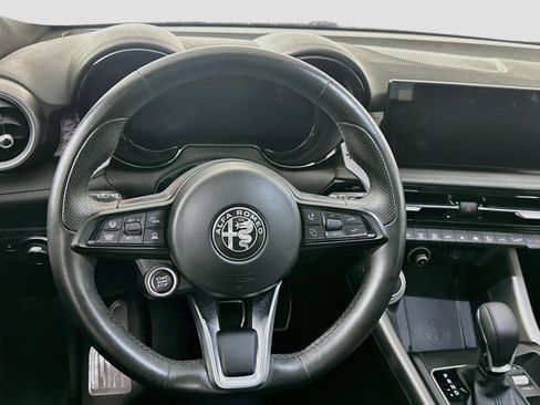 Used 2024 Alfa Romeo Tonale Veloce AWD/4WD image 17