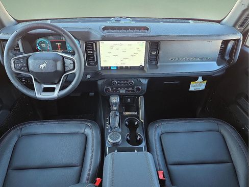 New 2025 Ford Bronco Badlands image 11