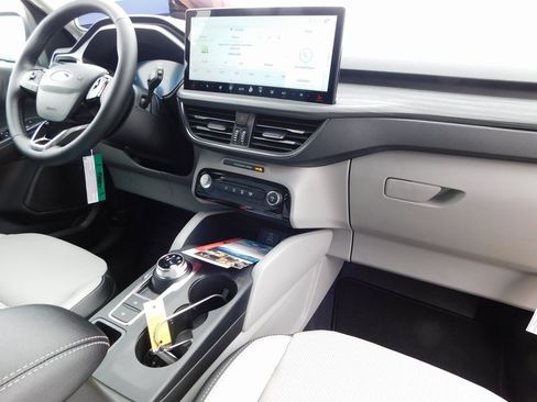 New 2026 Ford Escape Platinum image 19