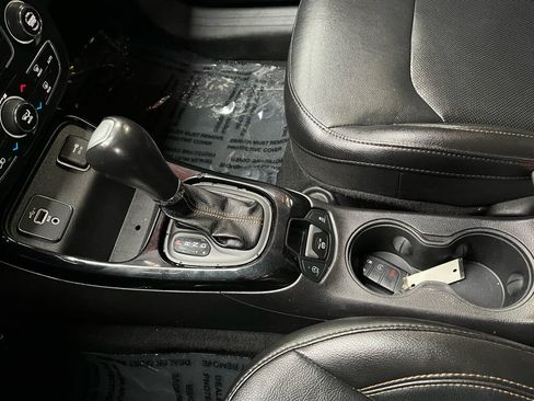 Used 2020 Jeep Compass Limited FWD image 21