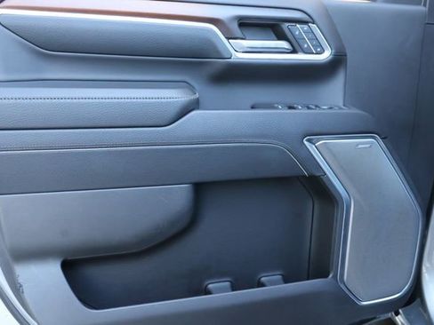 Used 2024 GMC Sierra 3500 Denali w/ Denali Reserve Package image 13