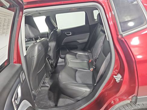 Used 2022 Jeep Compass Latitude w/ Sun and Sound Group image 24