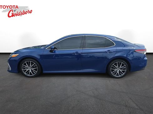 Used 2023 Toyota Camry XLE w/ Navigation Package FWD image 8