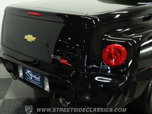 Used 2005 Chevrolet SSR w/ Preferred Equipment Group image 25