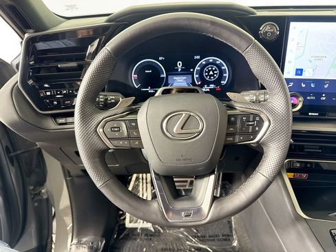 Used 2025 Lexus TX 500h AWD w/ Technology Package image 11