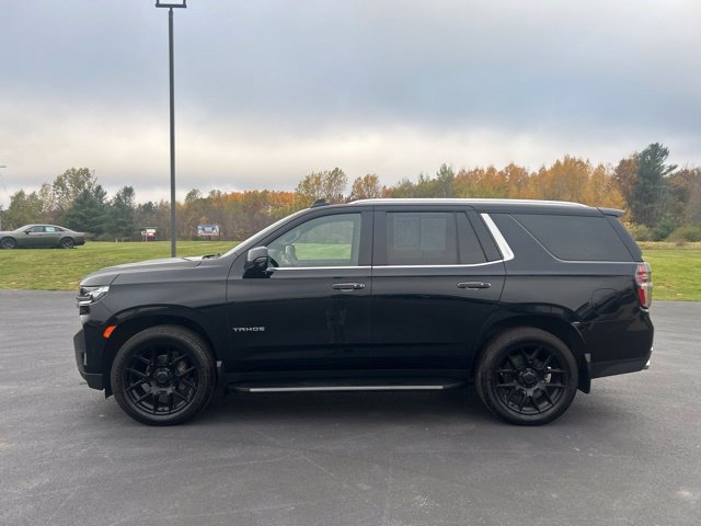 Used 2021 Chevrolet Tahoe Premier w/ Premium Package AWD/4WD image 3