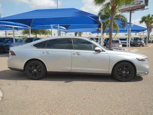 Used 2024 Honda Accord EX image 4