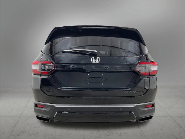 New 2026 Honda Pilot Black Edition image 4