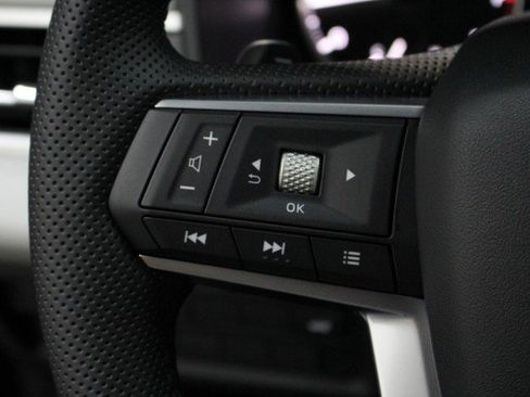 New 2025 Mitsubishi Outlander SE image 9