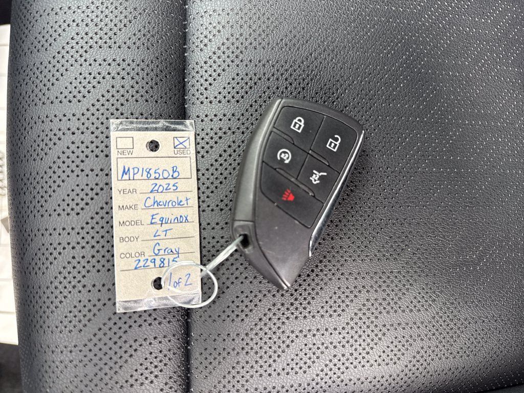 Used 2025 Chevrolet Equinox LT w/ Convenience Package II FWD image 29