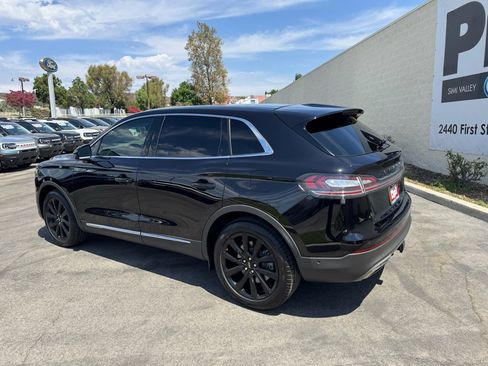 Used 2022 Lincoln Nautilus Reserve AWD/4WD image 7