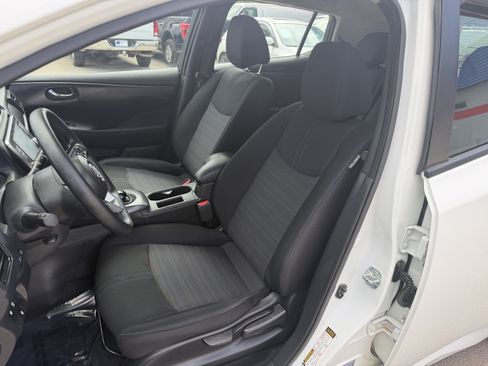 Used 2024 Nissan Leaf S FWD image 27