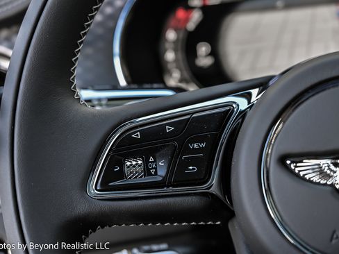 New 2025 Bentley Flying Spur Plug-In Hybrid image 38