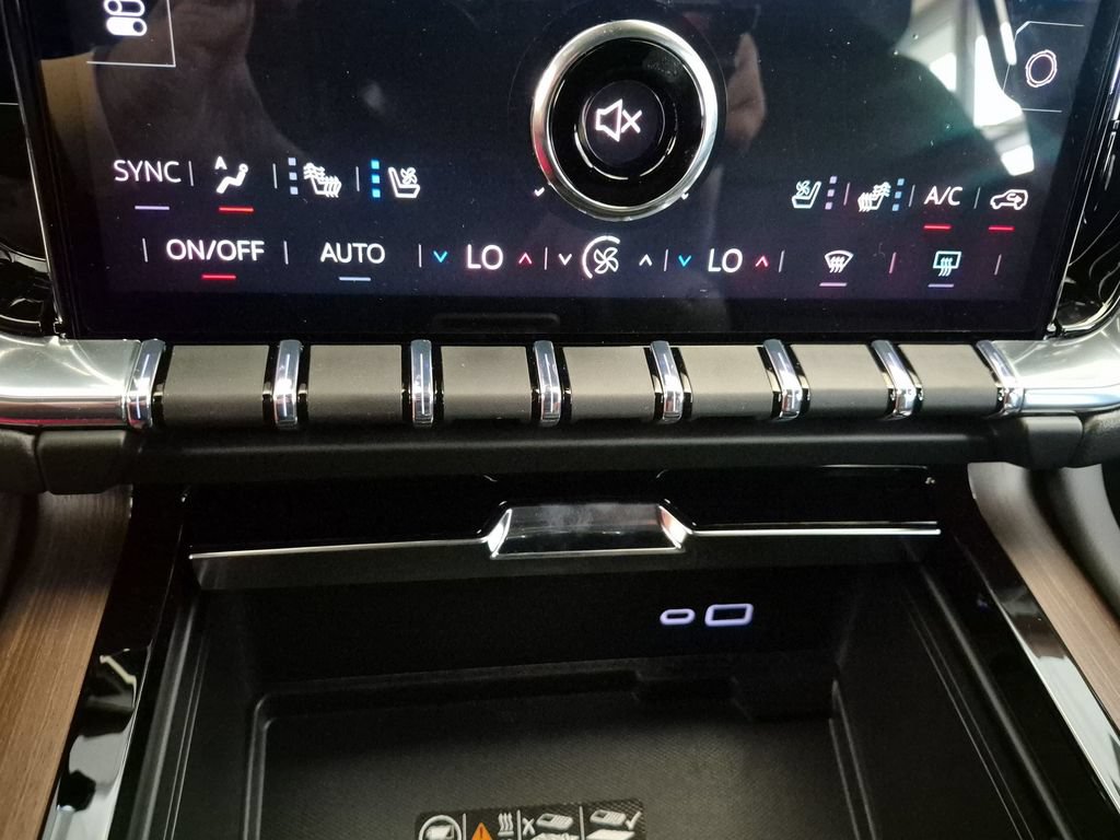 New 2026 GMC Yukon XL Denali w/ Advanced Technology Package AWD/4WD image 19