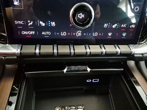 New 2026 GMC Yukon XL Denali w/ Advanced Technology Package AWD/4WD image 19