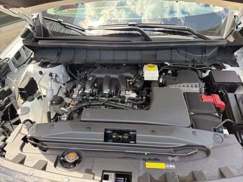 New 2026 Nissan Pathfinder Platinum AWD/4WD image 24