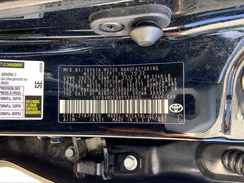 Used 2024 Toyota Corolla LE FWD image 33