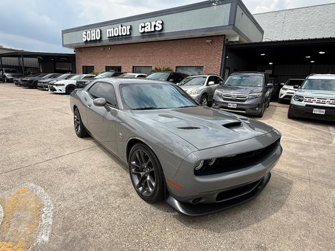 Used 2023 Dodge Challenger R/T Scat Pack RWD image 3