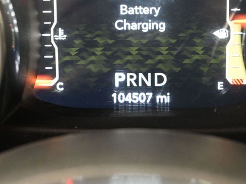 Used 2018 Jeep Wrangler Unlimited Sahara w/ Dual Top Group image 21