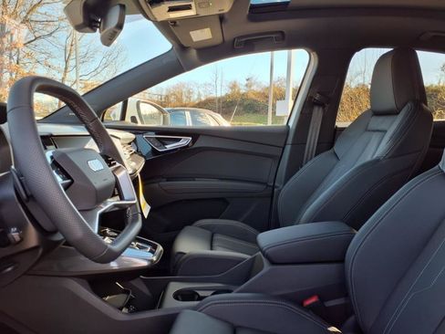 New 2025 Audi Q4 e-tron Premium Plus AWD/4WD image 11