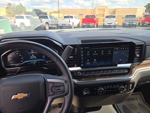 Used 2024 Chevrolet Silverado 1500 LT AWD/4WD image 24
