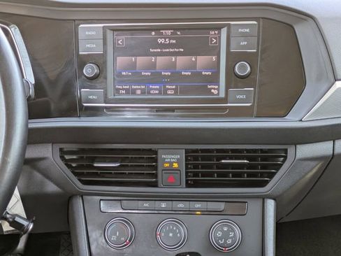 Used 2024 Volkswagen Jetta S image 17