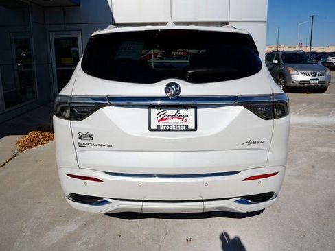 Used 2024 Buick Enclave Avenir image 40