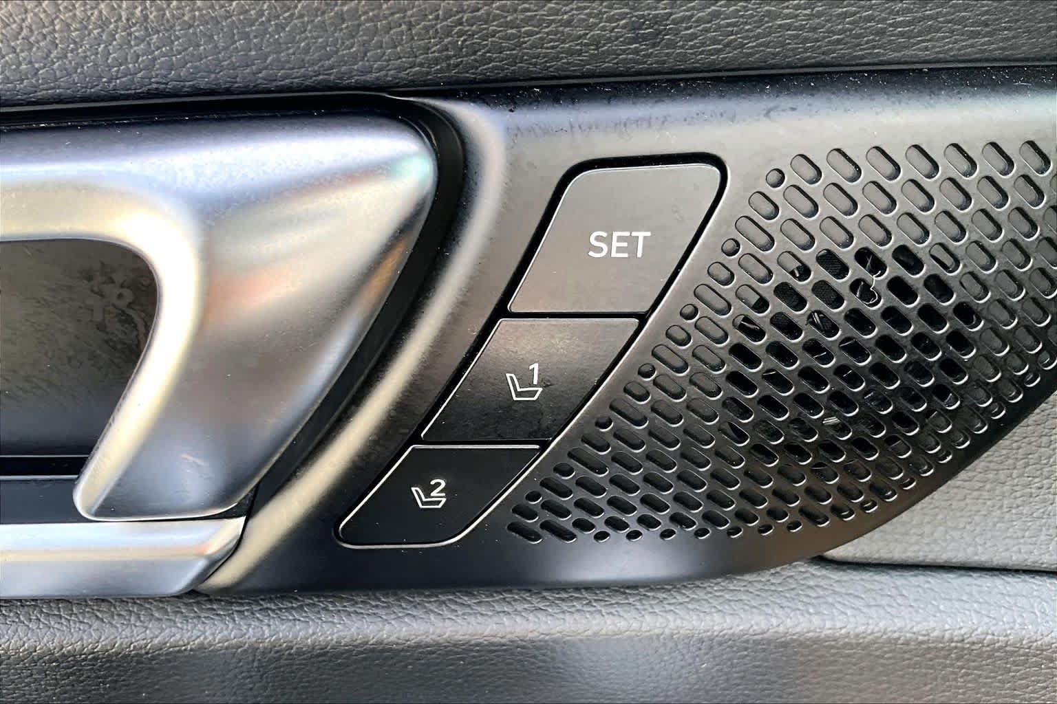 Used 2020 Kia Telluride SX w/ Towing Package AWD/4WD image 32